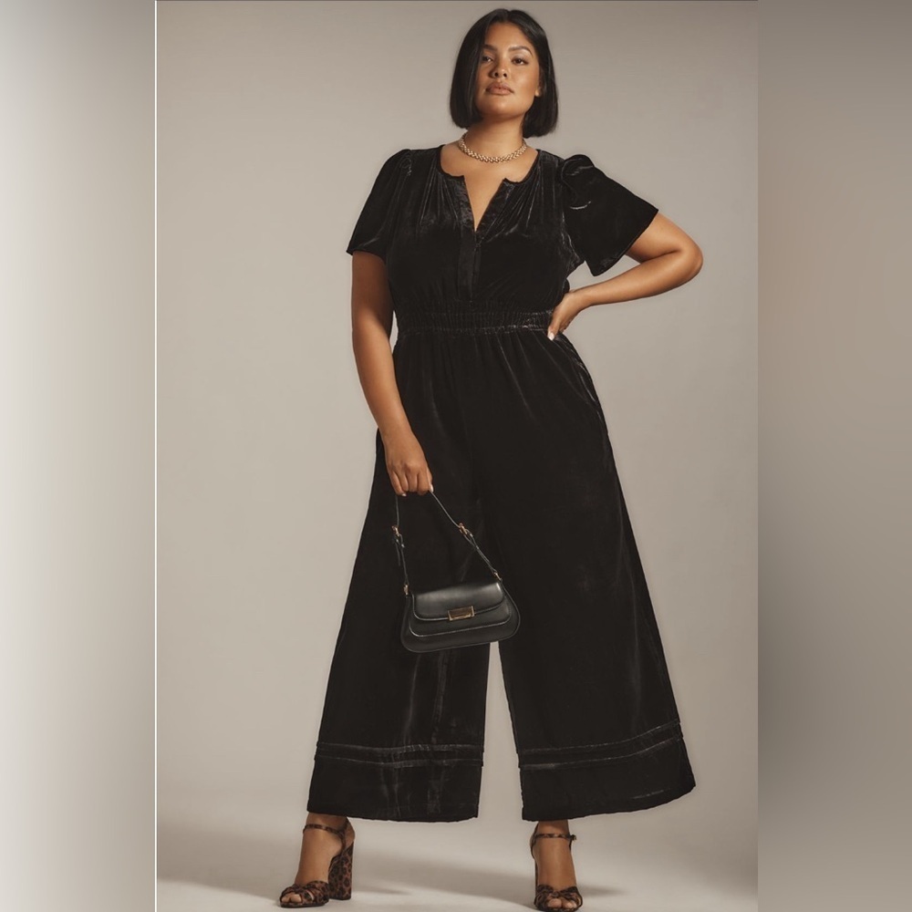 NWT! Anthropologie Black The Somerset Jumpsuit: Velvet Edition - Size XXS 🏀